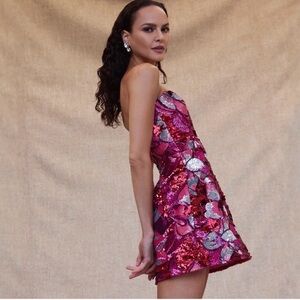 Helsi Linda Strapless Sequin Minidress
 Strapless Sequin Dress Size XS NWOT
